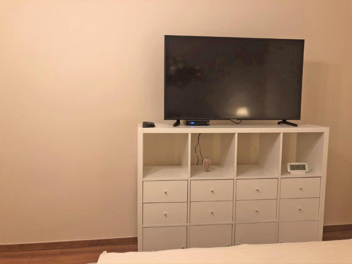 Modern Comfort In Historical Будапеща Екстериор снимка