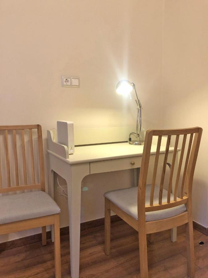 Modern Comfort In Historical Будапеща Екстериор снимка